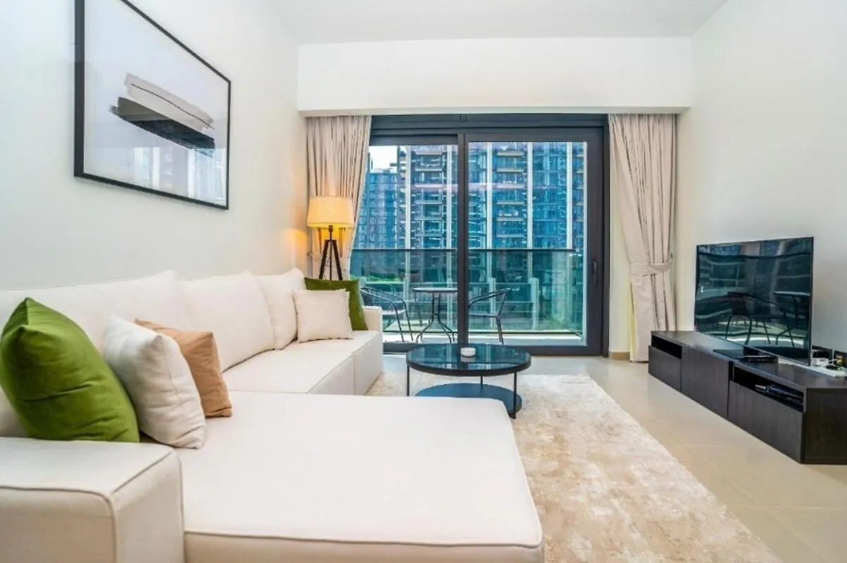 Luxury Apartment Act One Act Two 7 Min Walk To Burj Khalifa & Dubai Mall 0*,  United Arab Emirates
